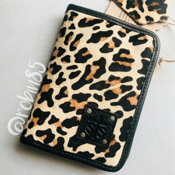 STS Ranchwear Handbags - STS•Ranchwear🖤Genuine Leather Wallet/Organizer🐯